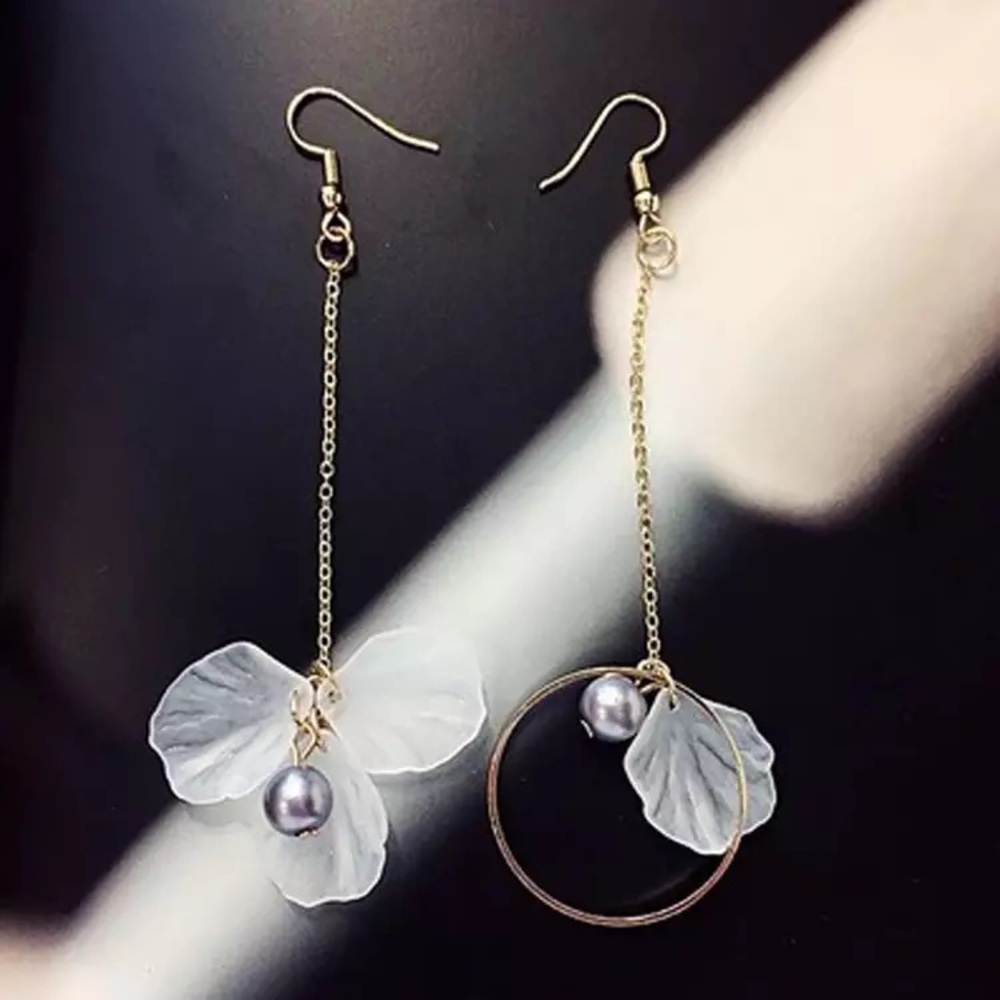 Earrings - Picture 2 of 4
